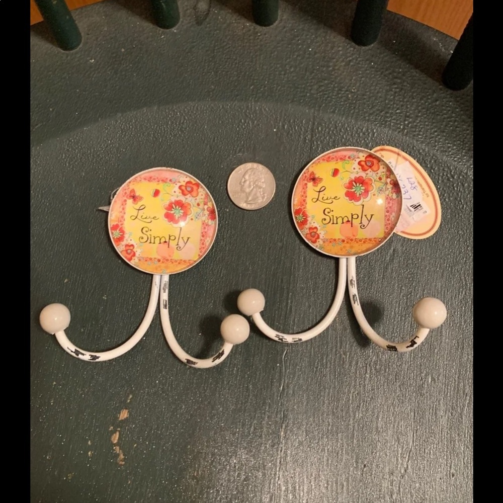 “Live Simply” Hanging Hooks NWT